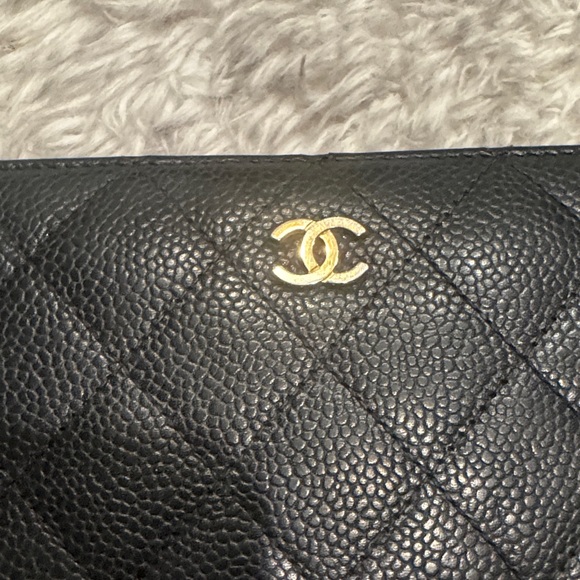 Chanel Black Quilted Leather Wallet - Picture 3 of 13